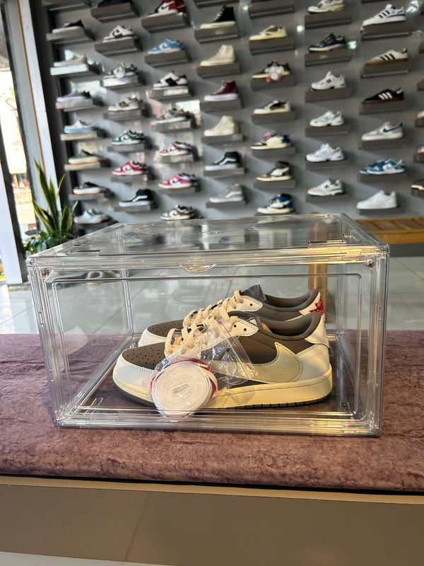 Sneakers box