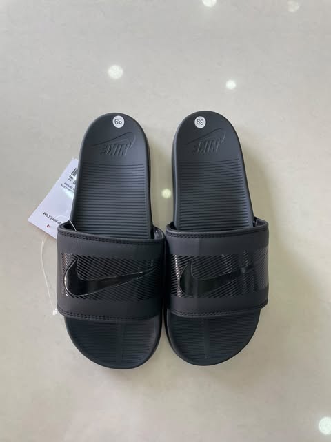 Nike slides full black