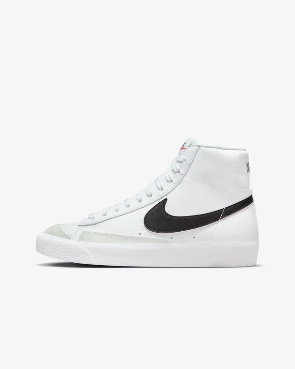 Nike Blazer Mid black '77'