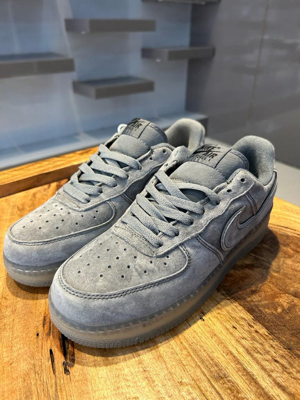 Air force 1 shower