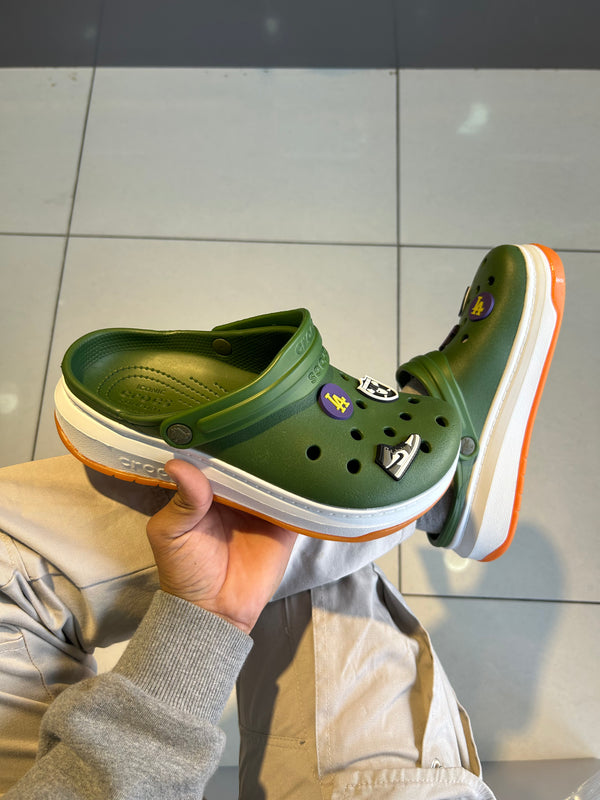 Crocs green