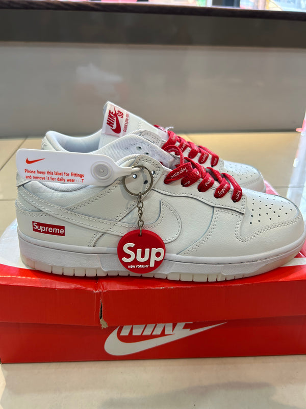 Nike sb dunk supreme